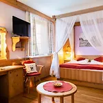 Hotel Scharfegger's Raxalpenhof - Zuhause Am Land Reichenau an der Rax