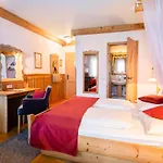 Hotel Scharfegger's Raxalpenhof - Zuhause Am Land 4*
