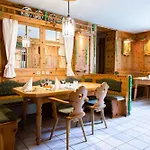 Scharfegger's Raxalpenhof - Zuhause Am Land Hotel