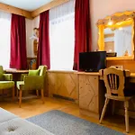 Hotel Scharfegger's Raxalpenhof - Zuhause Am Land