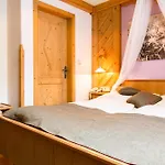 Hotel Scharfegger's Raxalpenhof - Zuhause Am Land