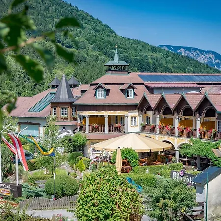 Hotel Scharfegger's Raxalpenhof - Zuhause Am Land