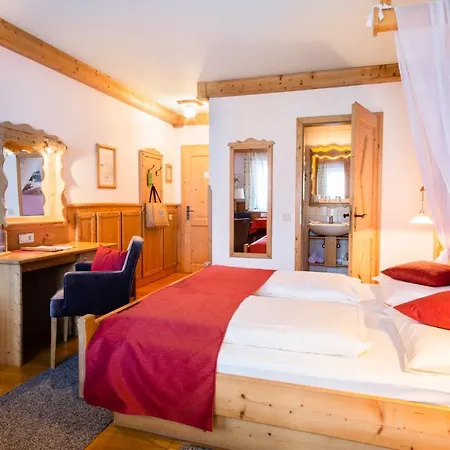 Hotel Scharfegger's Raxalpenhof - Zuhause Am Land 4*
