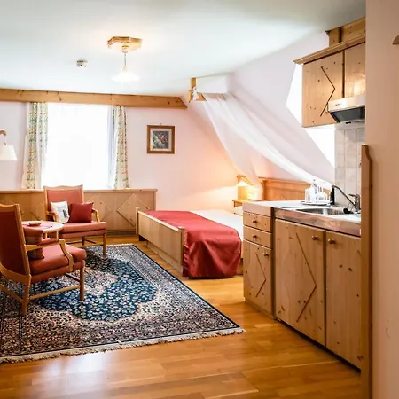 Hotel Scharfegger's Raxalpenhof - Zuhause Am Land 4*