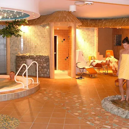 Hotel Scharfegger's Raxalpenhof - Zuhause Am Land 4*