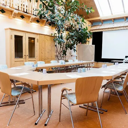 Hotel Scharfegger's Raxalpenhof - Zuhause Am Land 4*