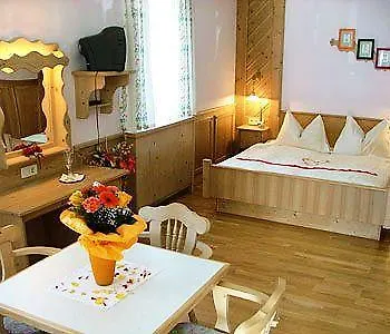 Scharfegger's Raxalpenhof - Zuhause Am Land 4*